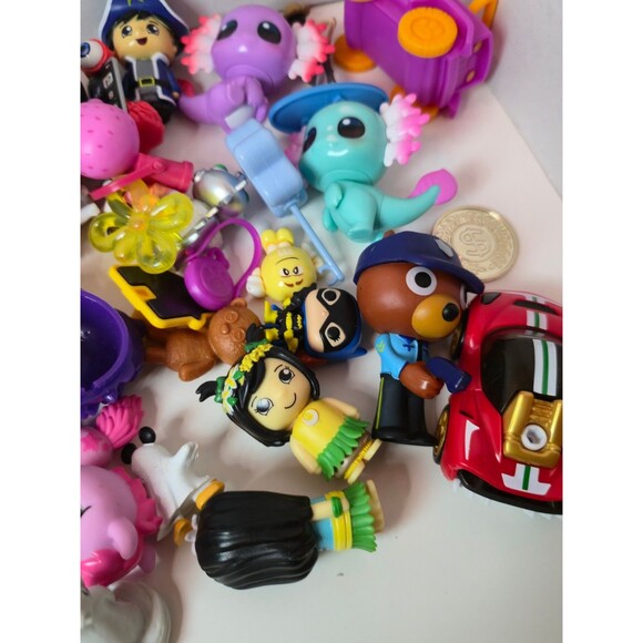 Huge Lot of 60+ Toy Mini Figures Disney Funko LPS Ryans World Dorables Zuzu - Picture 5 of 6